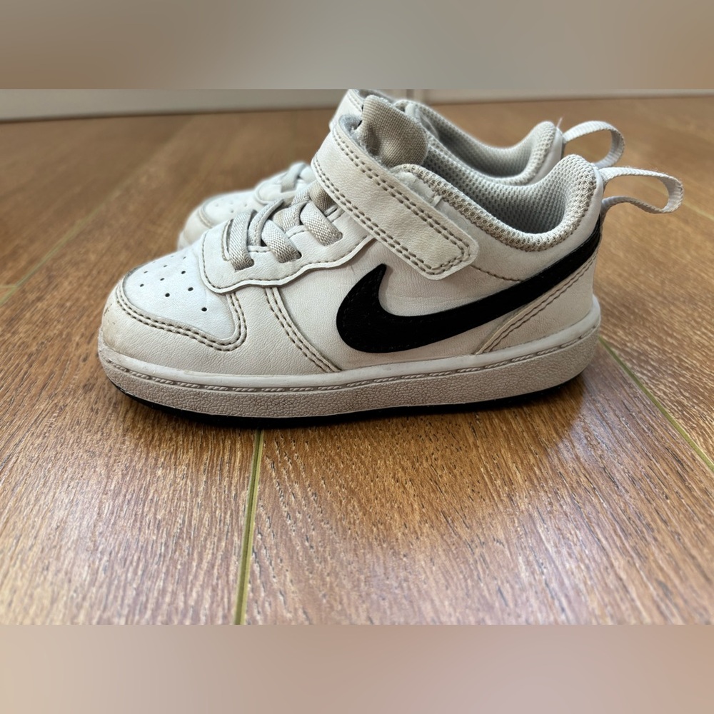 Nike Court Borough Low Recraft - size 8C